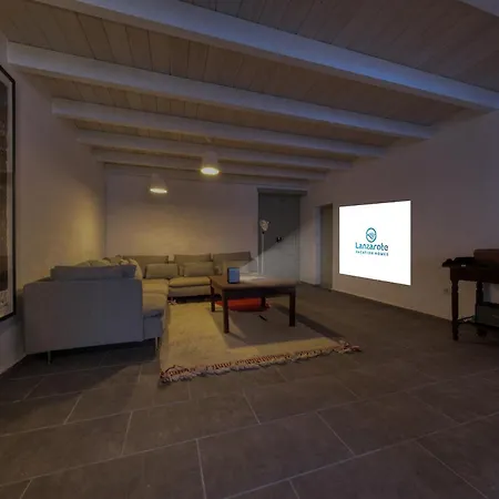 Casa Amaris - Award-winning Canarian House By Lanzarote *