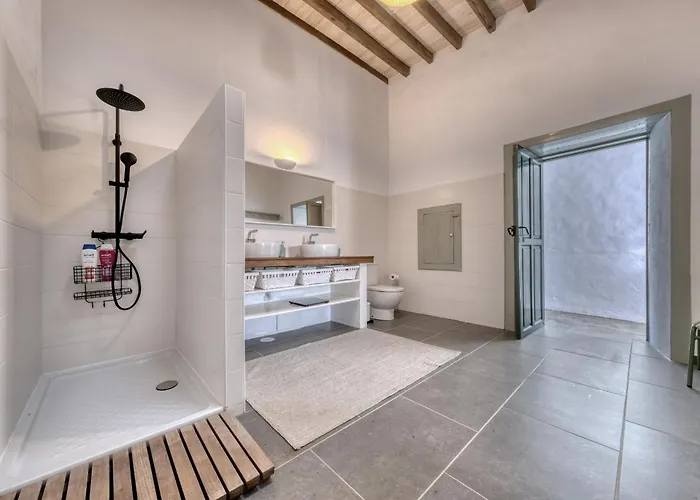 Дом отдыха Casa Amaris - Award-winning Canarian House By Lanzarote Ариа