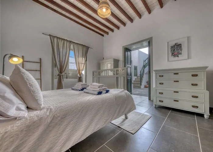 Casa Amaris - Award-winning Canarian House By Lanzarote *