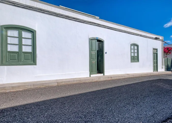 Casa Amaris - Award-winning Canarian House By Lanzarote