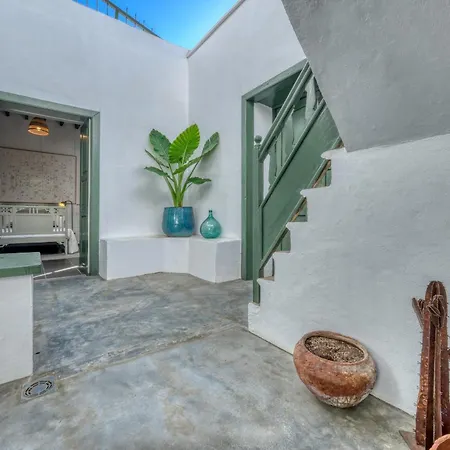 Casa Amaris - Award-winning Canarian House By Lanzarote Haría