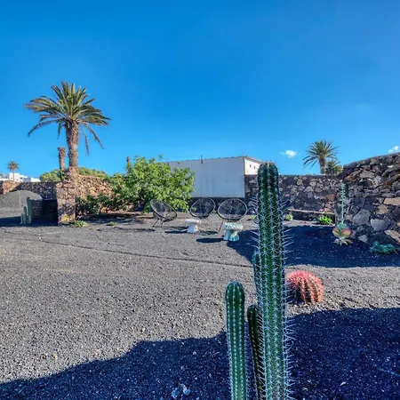 Holiday home Casa Amaris - Award-winning Canarian House By Lanzarote *
