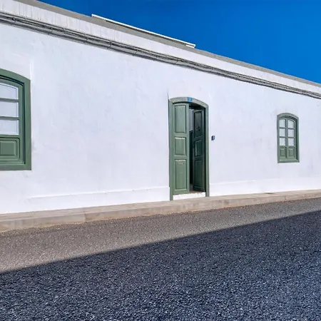 Casa Amaris - Award-winning Canarian House By Lanzarote