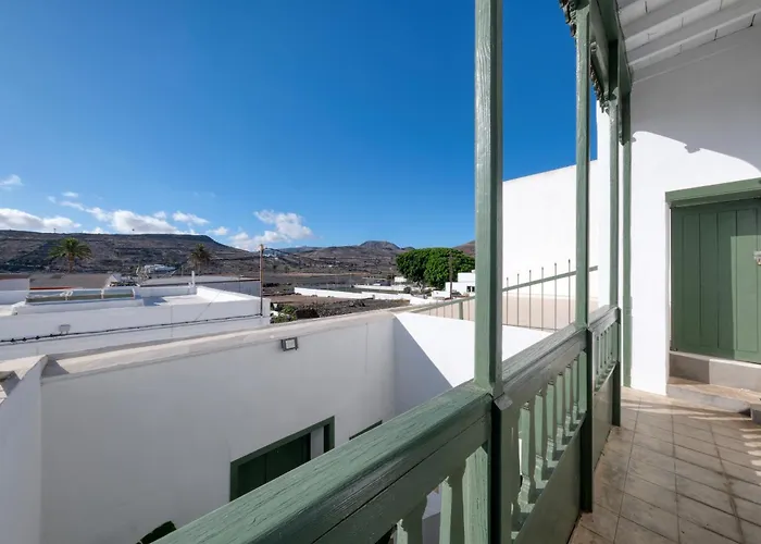 Casa Amaris - Award-winning Canarian House By Lanzarote Holiday home *