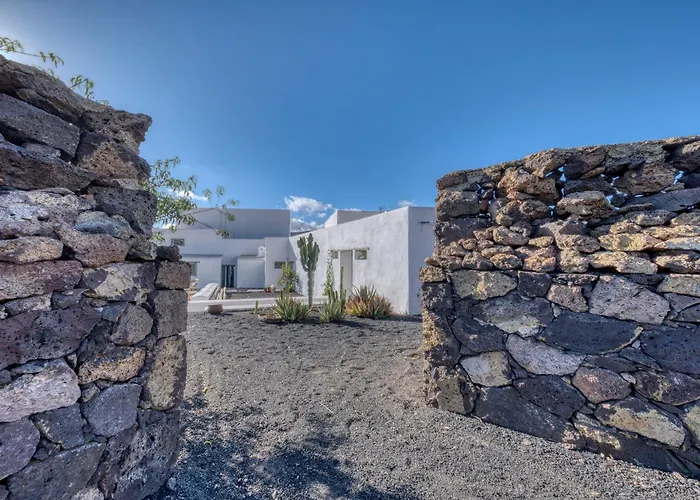 Casa Amaris - Award-winning Canarian House By Lanzarote Haria
